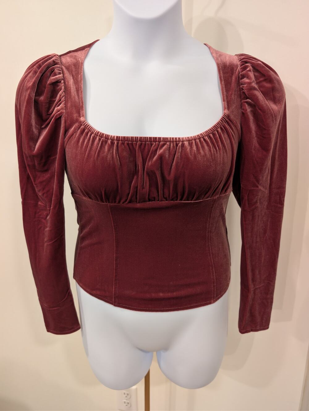 1425 - Shop Neighbor Velvet Plum Top - NWT  - Size Small